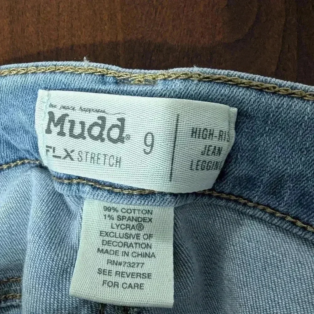 2/$10 Mudd High Rise Skinny Jeans - Picture 3 of 3